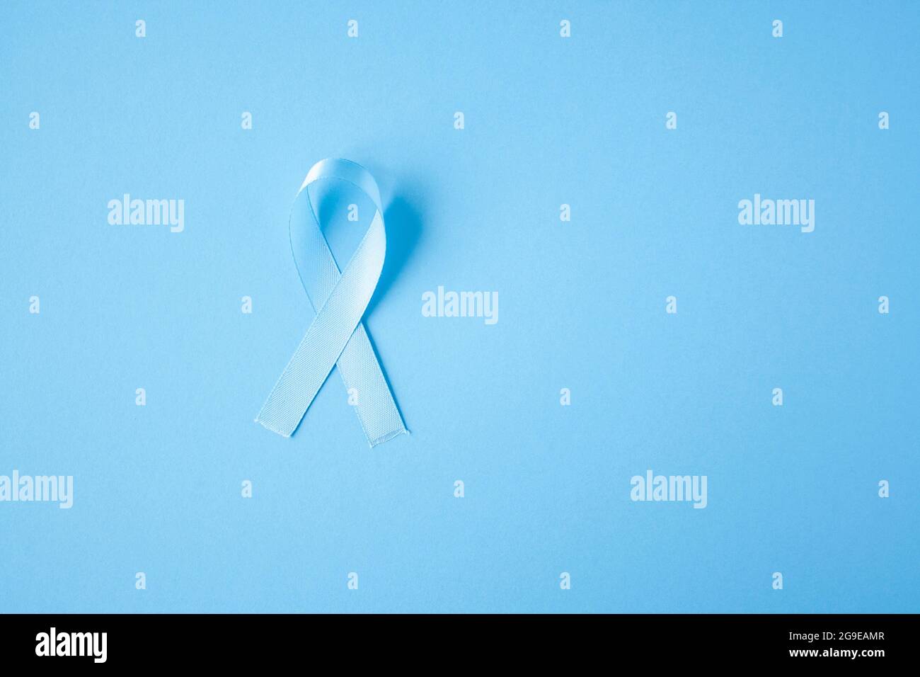 Nastro blu di consapevolezza del cancro della prostata Foto Stock
