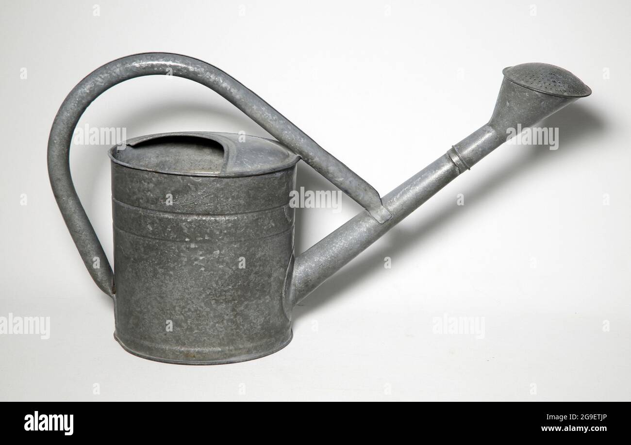 Tempo libero, annaffiatoio giardino BAT, 5 litri, lamiera di ferro zinced, disegno: Hans Brockhage, DIRITTI-AGGIUNTIVI-CLEARANCE-INFO-NON-DISPONIBILE Foto Stock