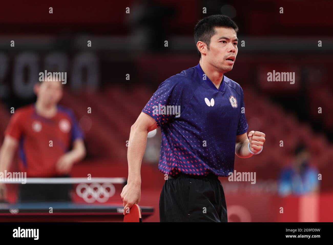 (210726) -- TOKYO, 26 luglio 2021 (Xinhua) -- Chuang Chih Yuan di Taibei Cinese reagisce durante il Ping Tennis Men's Singles Round 3 ai Giochi Olimpici di Tokyo 2020 a Tokyo, Giappone, 26 luglio 2021. Foto Stock