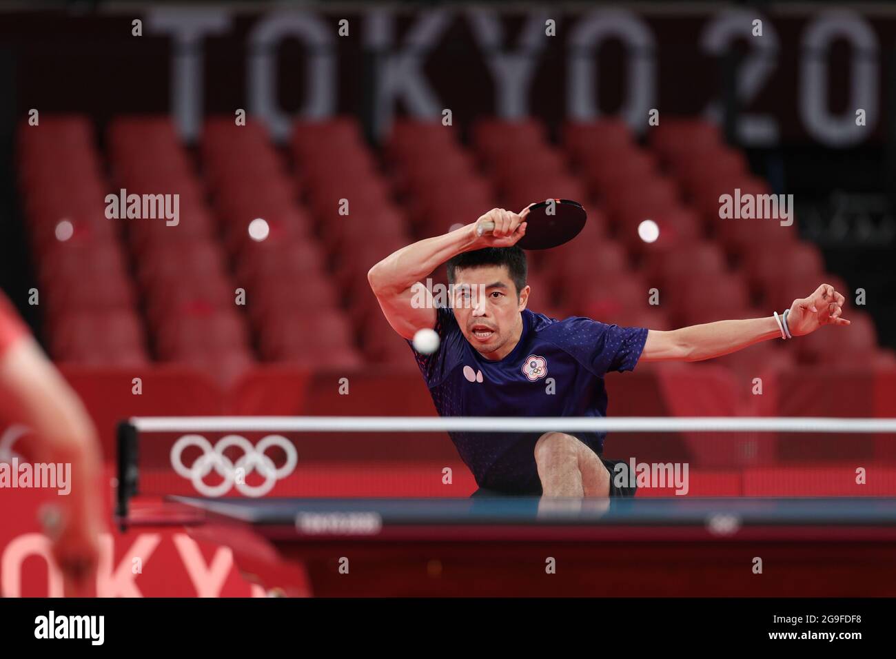 (210726) -- TOKYO, 26 luglio 2021 (Xinhua) -- Chuang Chih Yuan di Taibei Cinese compete durante il Ping Tennis Men's Singles Round 3 ai Giochi Olimpici di Tokyo 2020 a Tokyo, Giappone, 26 luglio 2021. Foto Stock