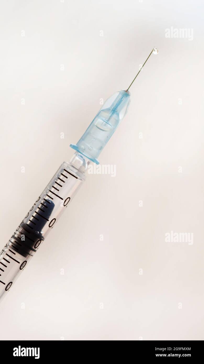 siringa medica e ago in primo piano Foto Stock
