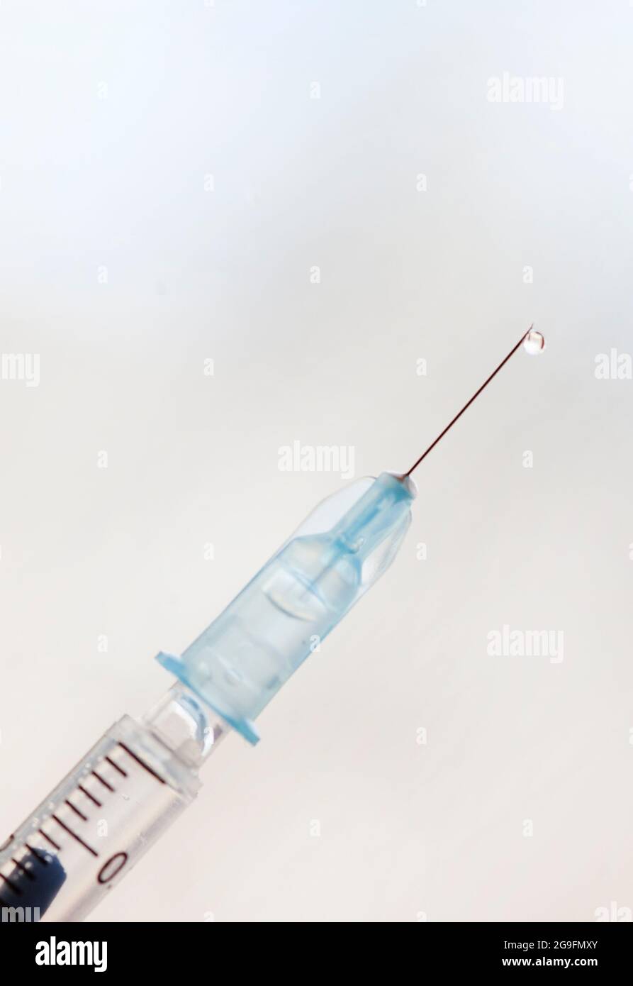 siringa medica e ago in primo piano Foto Stock