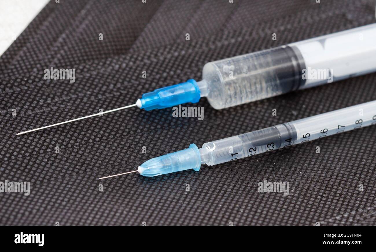 siringa medica e ago in primo piano Foto Stock