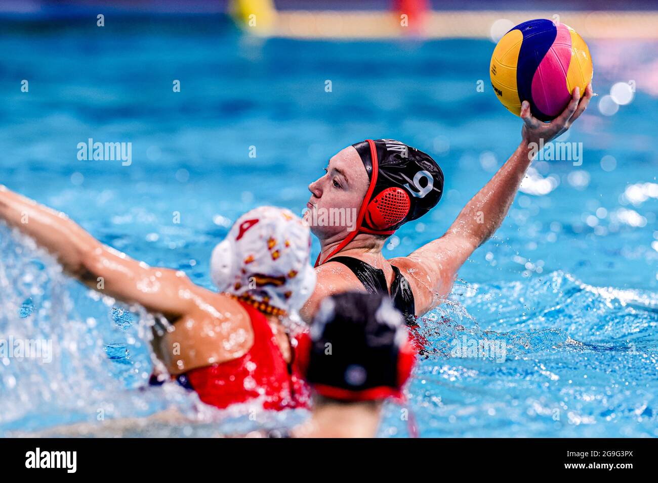 TOKYO, GIAPPONE - LUGLIO 26: Hayley McKelvey del Canada durante il torneo olimpico di Waterpolo di Tokyo 2020 la partita femminile tra la squadra spagnola e il Team Canada al Tatsumi Waterpolo Center il 26 luglio 2021 a Tokyo, Giappone (Foto di Marcel ter Bals/Orange Pictures) Credit: Orange Pics BV/Alamy Live News Foto Stock