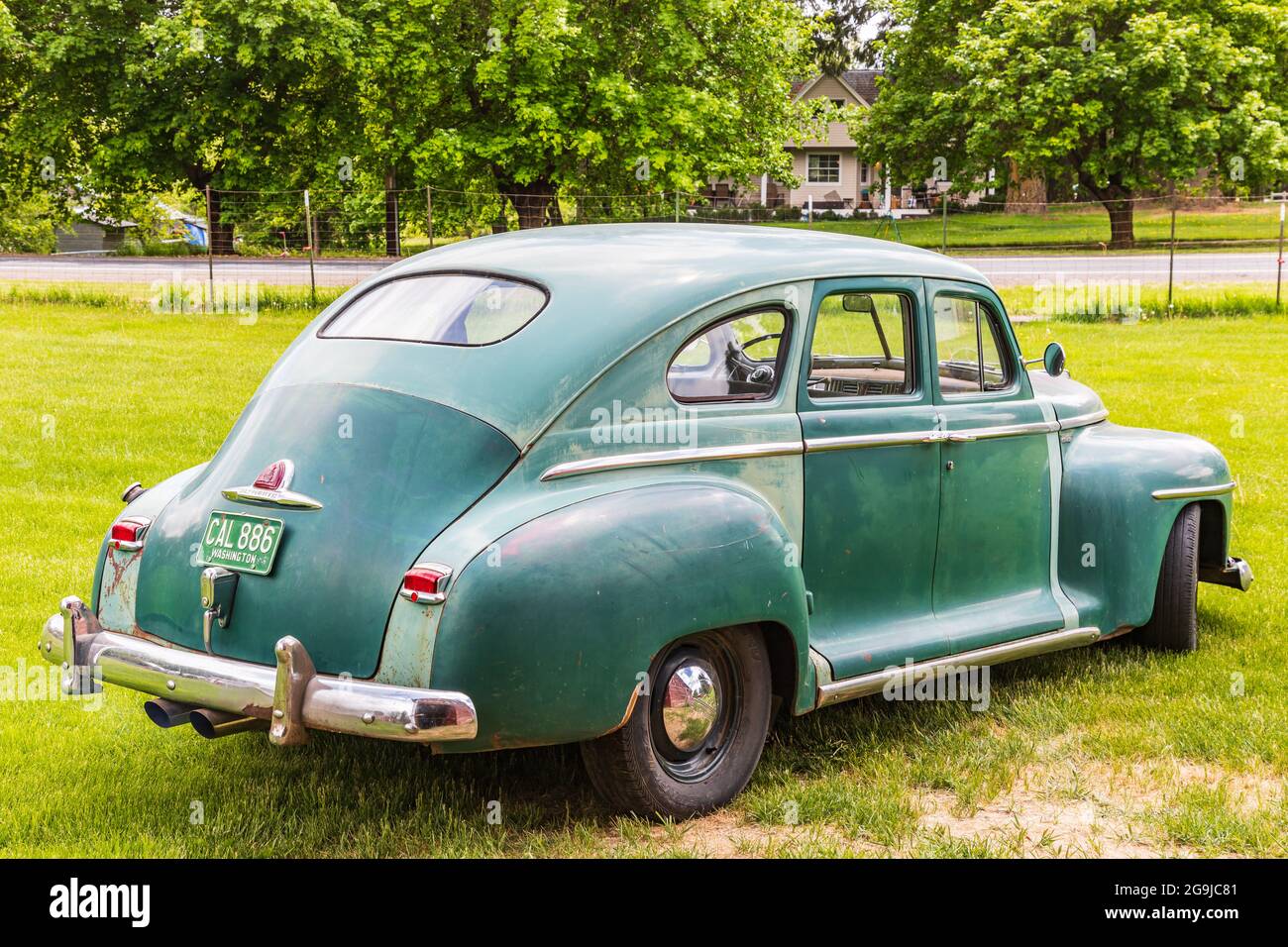Latah, Washington, Stati Uniti. 24 maggio 2021. Vista posteriore di un'automobile vintage di Plymouth Super De Luxe. Foto Stock