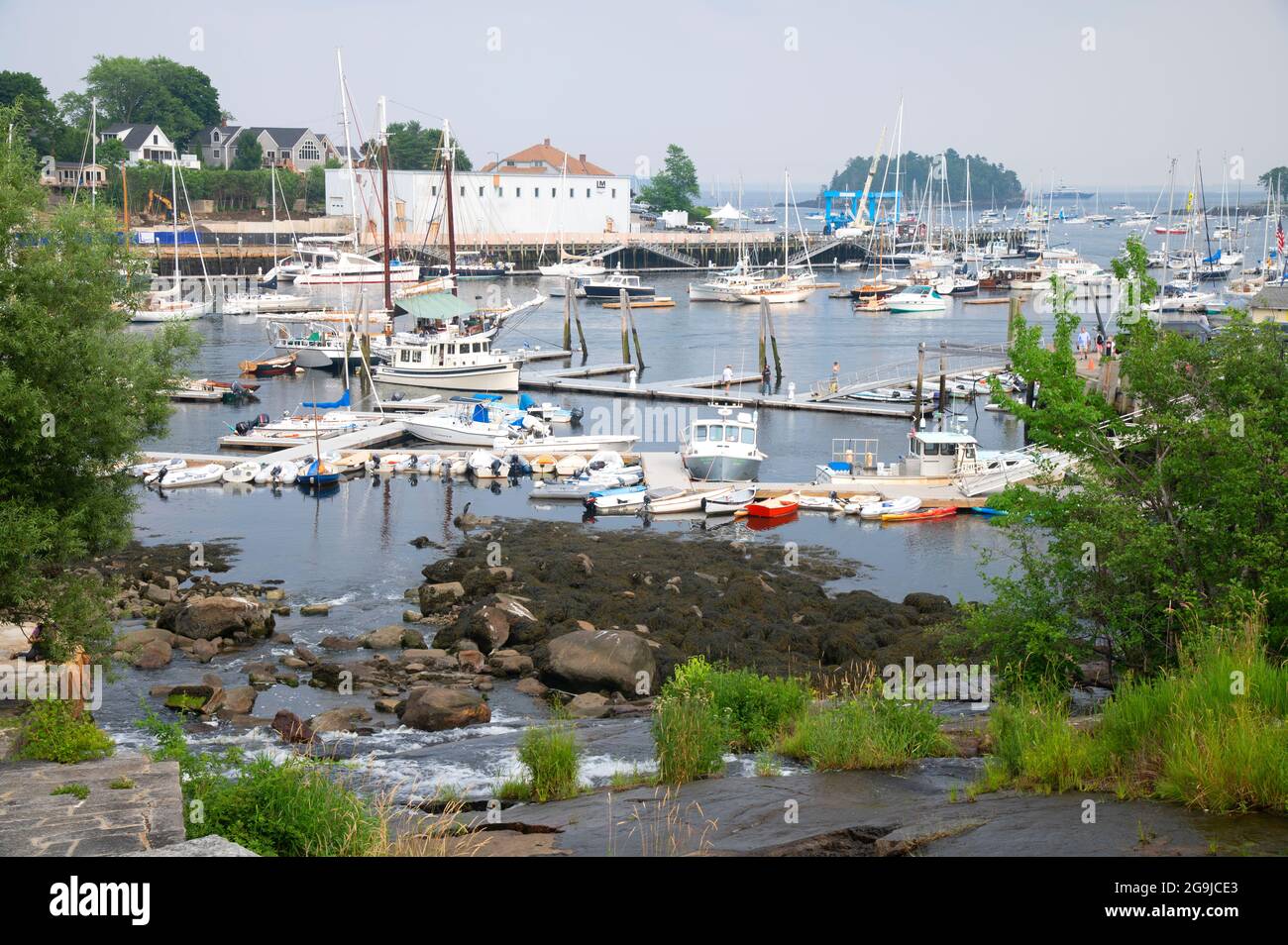 Una panoramica del porto di Camden, Maine, USA Foto Stock