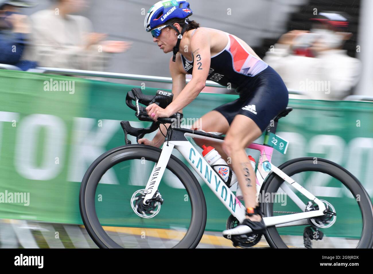 Tokyo, Giappone. Credito: Matsuo. 27 luglio 2021. Vicky Holland (GBR) Triathlon : finale femminile durante i Giochi Olimpici di Tokyo 2020 al Parco Marino Odaiba di Tokyo, Giappone. Credit: Matsuo .K/AFLO SPORT/Alamy Live News Foto Stock