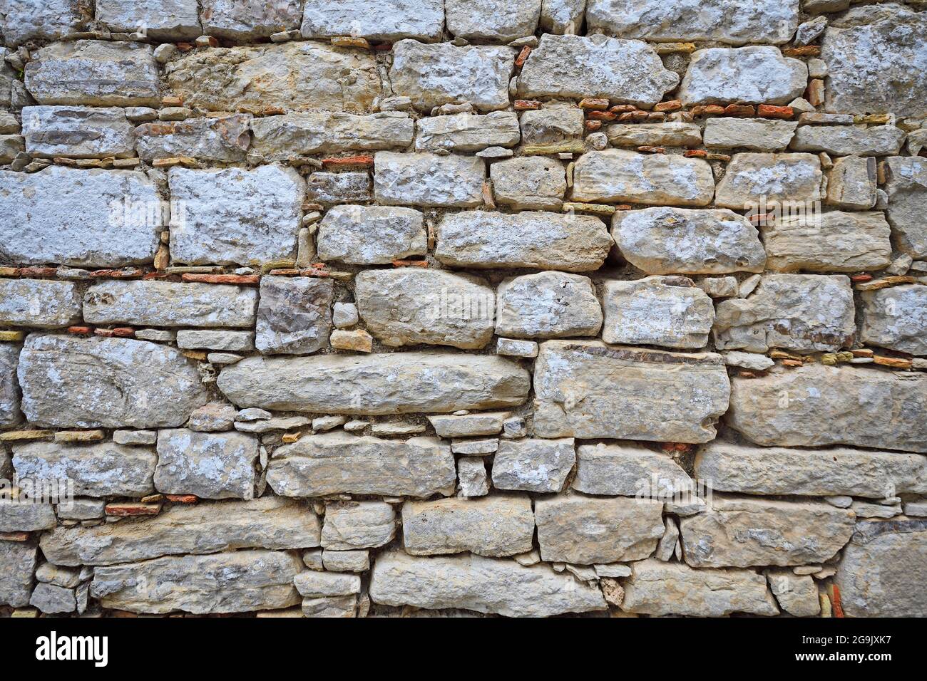 Cinta muraria del XIV secolo, villaggio di montagna di Erice, Sicilia, Italia Foto Stock