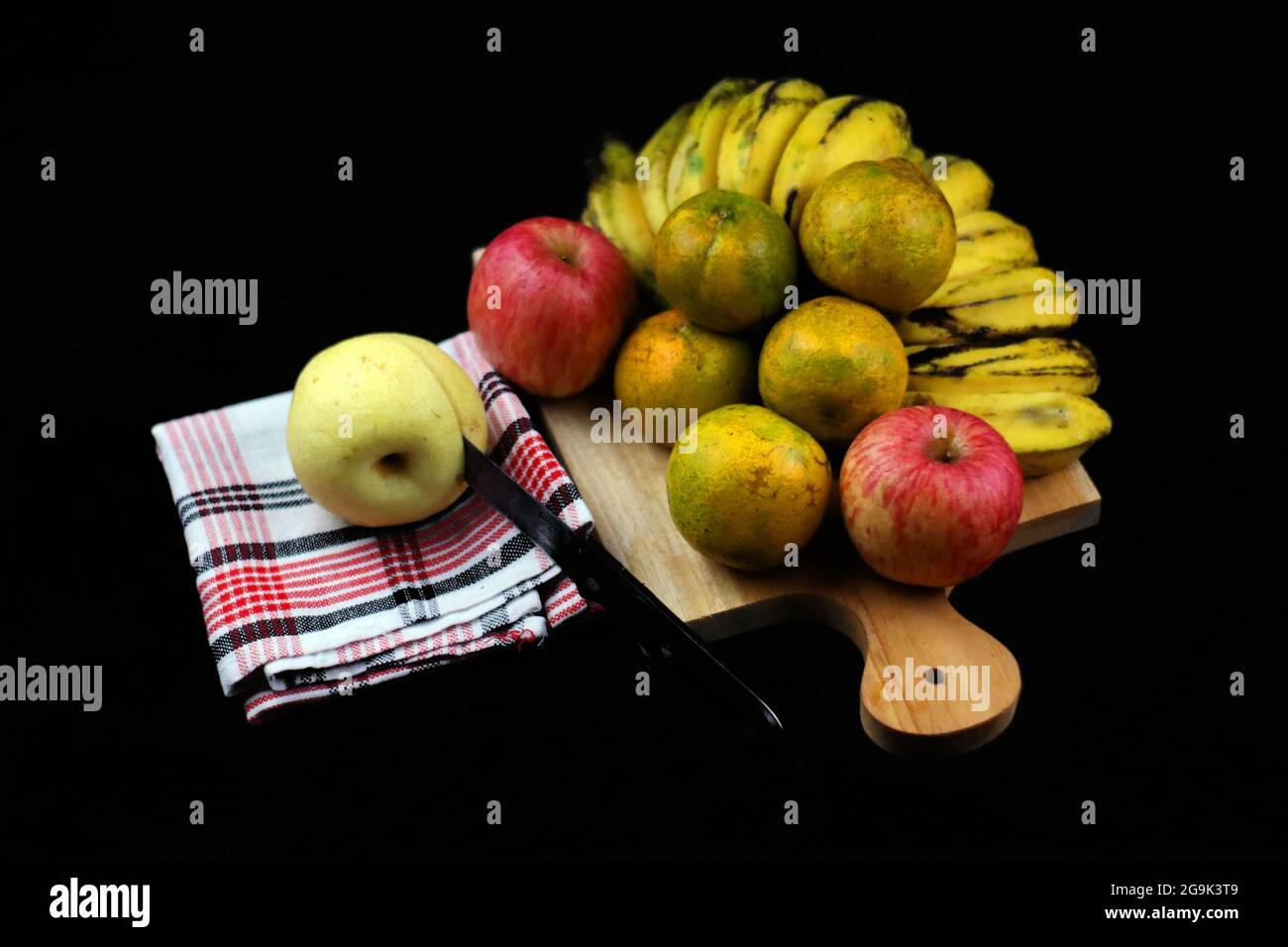 frutta, fresca, alimentare, matura, pera, sfondo, biologico, succoso, sano, vegetariano, nutrizione, dieta, closeup, dolce, taglio, giallo, naturale, tagliato, fresco Foto Stock