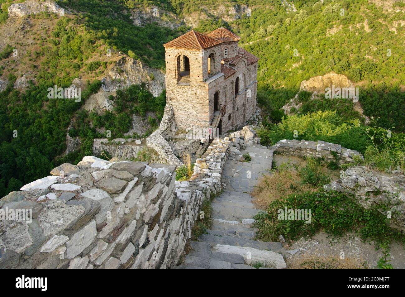 chiesa della Santa Vergine di Petrich nella fortezza di Asen, Bulgaria Foto Stock