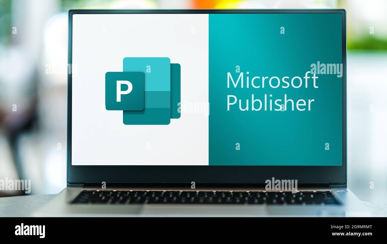 POZNAN, POL - 3 LUGLIO 2021: Computer portatile che visualizza il logo di Microsoft Publisher, un'applicazione di desktop publishing, parte del software della famiglia Office Foto Stock
