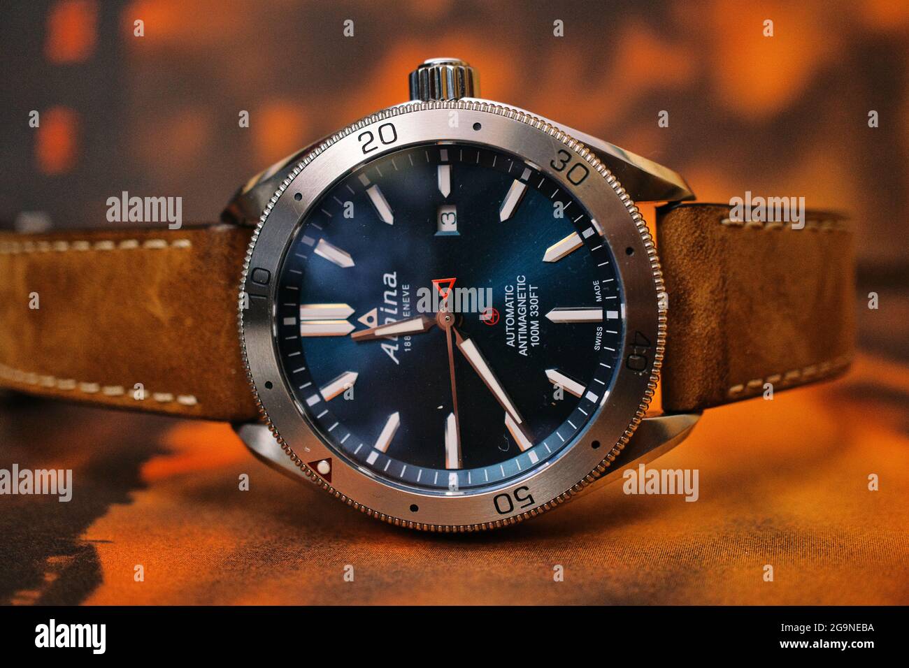 Immagini ad alta risoluzione di un orologio svizzero Alpina Alpiner Foto Stock