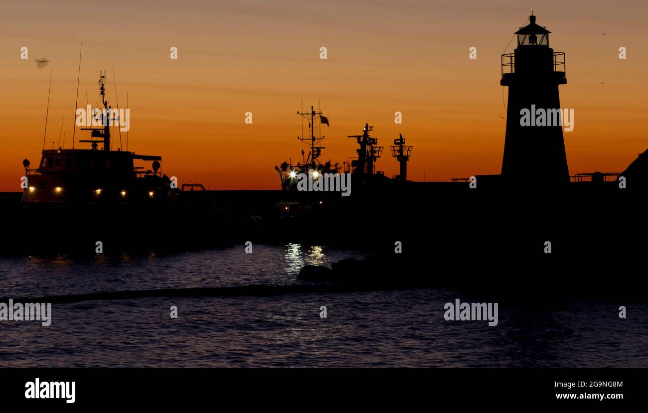 Costa Concordia incidente sulla roccia dell'Isola del Giglio, Arcipelago Toscano, Toscana, Italia, Europa Foto Stock