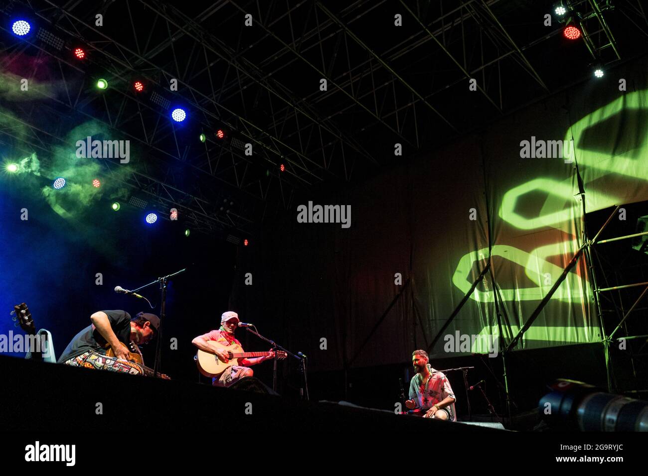 manu chao si esibisce dal vivo durante il festival dei fiori di Torino Foto Stock