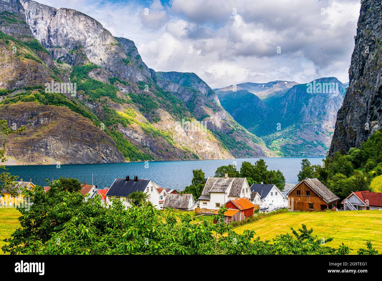 Un piccolo villaggio nella Norvegia occidentale chiamato Undredal. Foto Stock