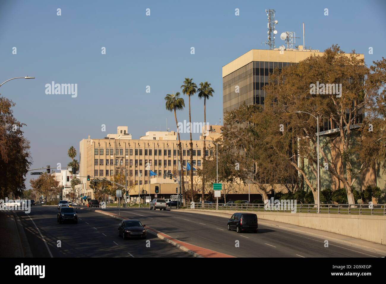 Vista diurna dello skyline del centro di Bakersfield, California, Stati Uniti. Foto Stock