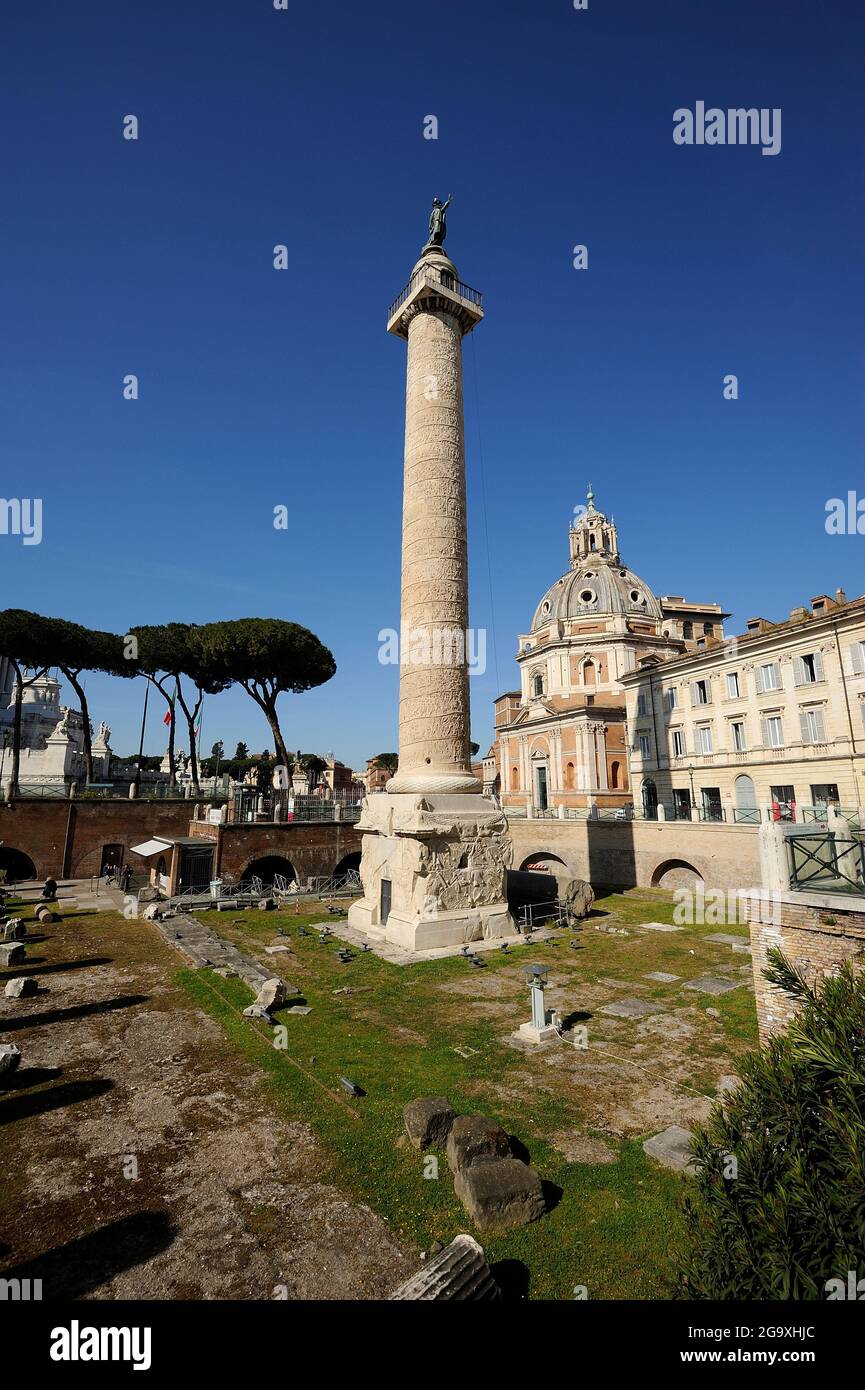 Italia, Roma, colonna di Traiano Foto Stock