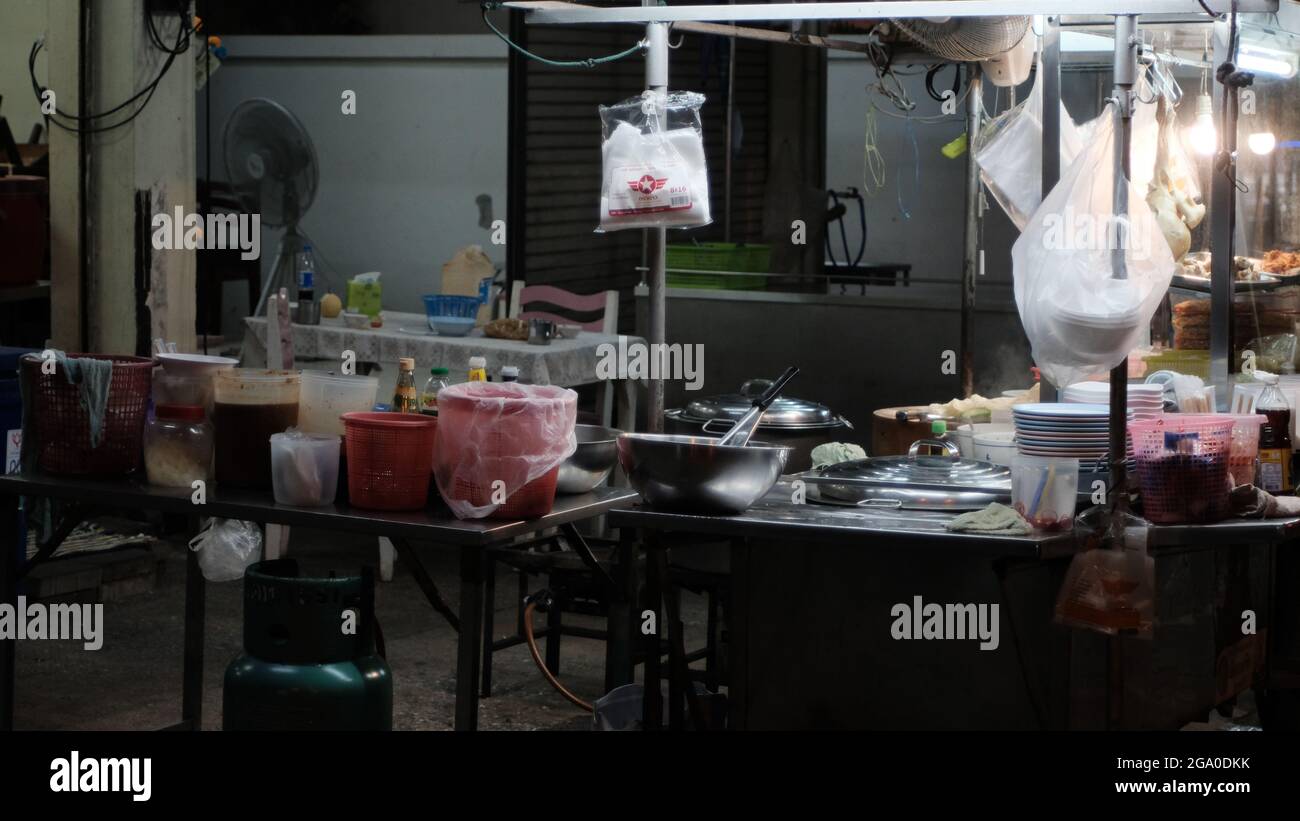 Prima notte della prima Pandemic Lockdown North Central Area Third Road Pattaya Thailandia Foto Stock