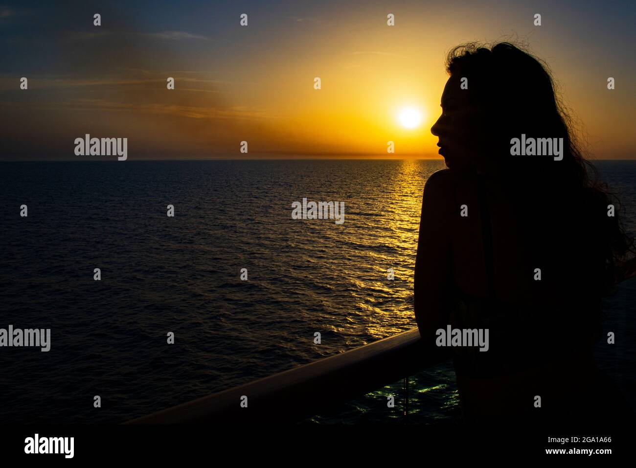 Tramonto sul Mar Mediterraneo Foto Stock