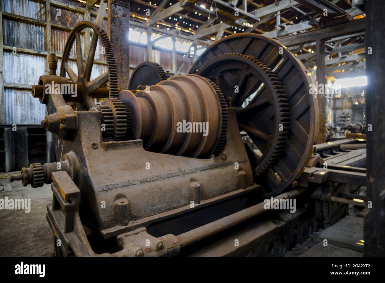 Vecchio tornio arrugginito in un museo minerario; Humberstone, Cile Foto Stock