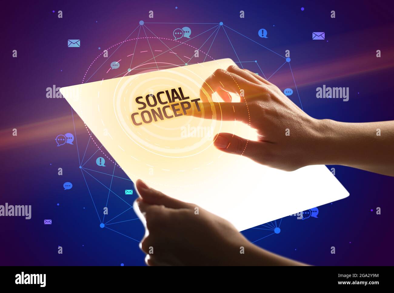 un tablet futuristico e un concetto di social media Foto Stock