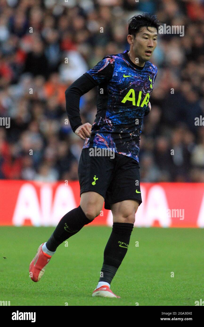 Milton Keynes, Regno Unito. 28 luglio 2021. Son Heung-min di Tottenham Hotspur in azione durante il gioco. Pre-season friendly match, MK Dons v Tottenham Hotspur a Milton Keynes mercoledì 28 luglio 2021. Questa immagine può essere utilizzata solo per scopi editoriali. Solo per uso editoriale, è richiesta una licenza per uso commerciale. Nessun utilizzo nelle scommesse, nei giochi o nelle pubblicazioni di un singolo club/campionato/giocatore. pic by Steffan Bowen/Andrew Orchard sports photography/Alamy Live news Credit: Andrew Orchard sports photography/Alamy Live News Foto Stock