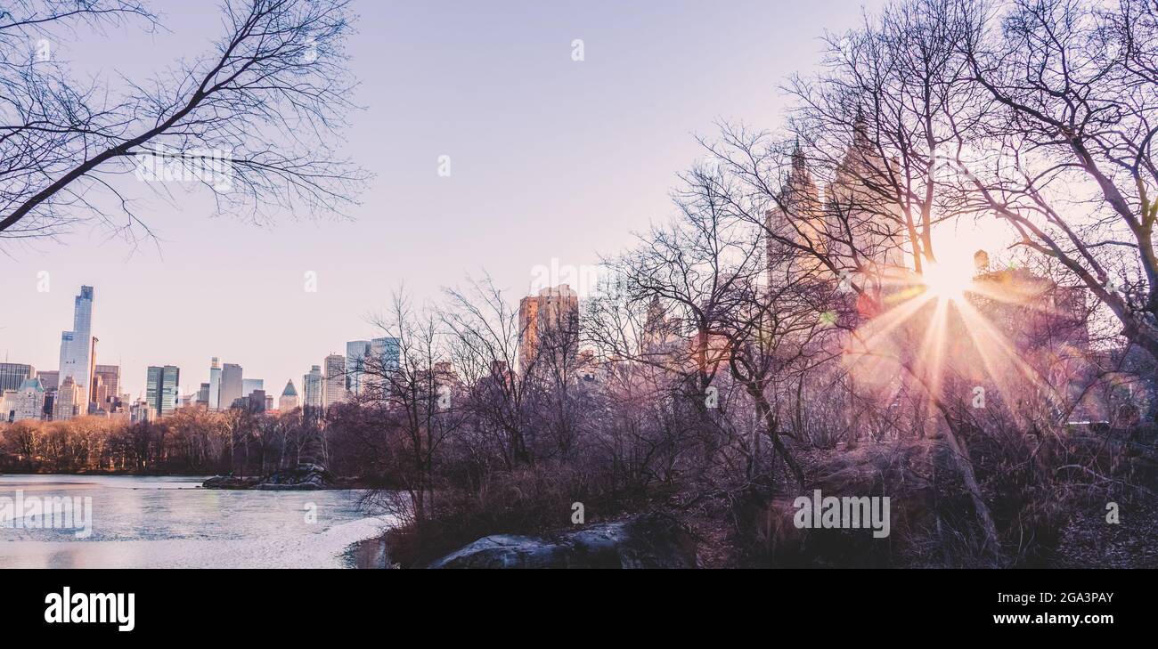 La città di New York, Central Park con Jacqueline Kennedy Onassis serbatoio. Foto Stock