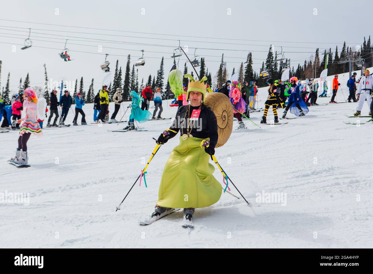 Costumi da snowboard immagini e fotografie stock ad alta risoluzione - Alamy