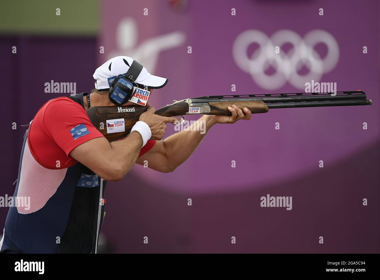 Lo sparatutto sportivo ceco David Kostelecky compete nella finale di tiro degli uomini durante le Olimpiadi estive di Tokyo 2020, il 29 luglio 2021, a Tokyo, Giappone. Foto Stock