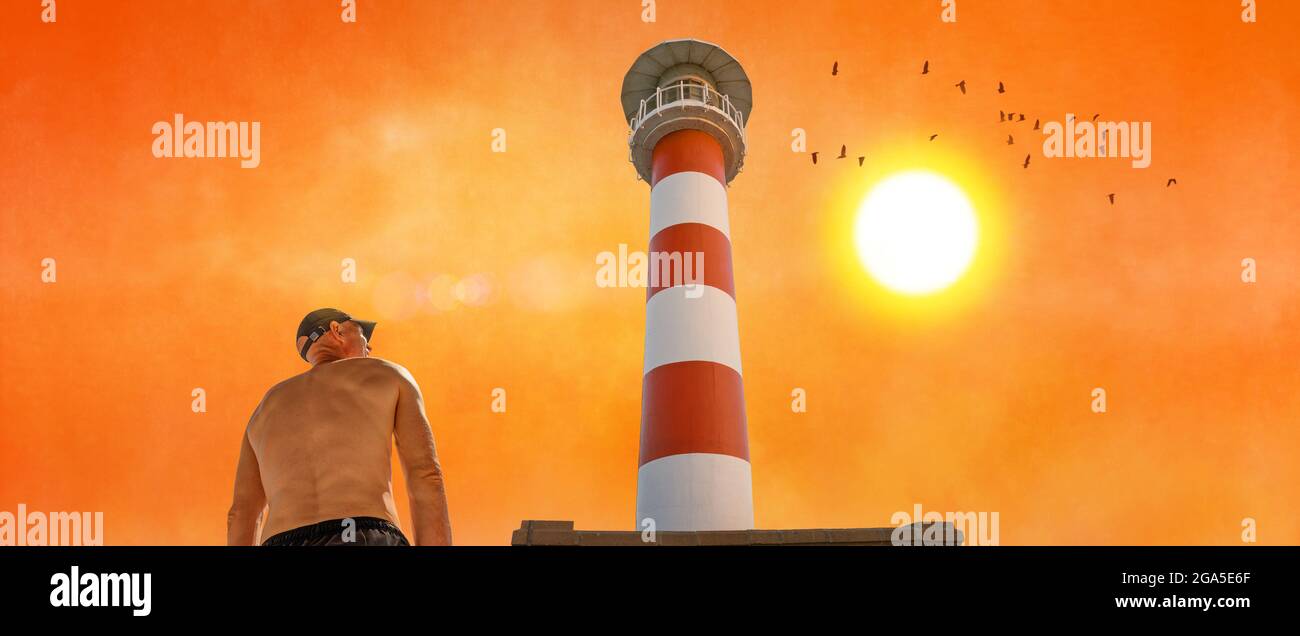 uomo che soffre di tempo caldo, giorno d'estate rovente in onda di calore Foto Stock