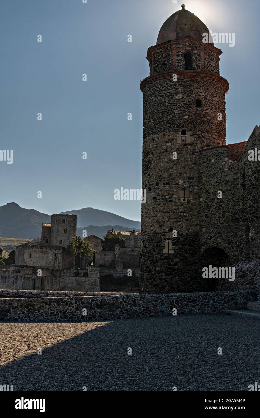 Chiesa di Notre Dame des Anges, Collioure, Pirenei Orientali, Linguadoca-Rossiglione, Francia. Foto Stock
