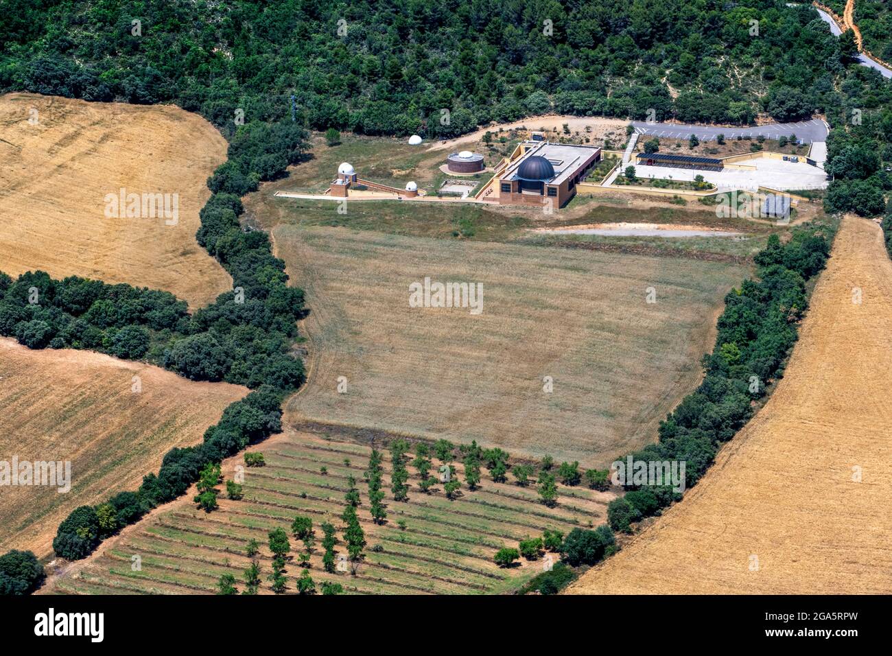 Vista esterna del Parc Astronòmic del Montsec (la Noguera, Catalogna, Spagna) Paesaggi di grande bellezza come il parco naturale di Montsec, la gola di Foto Stock