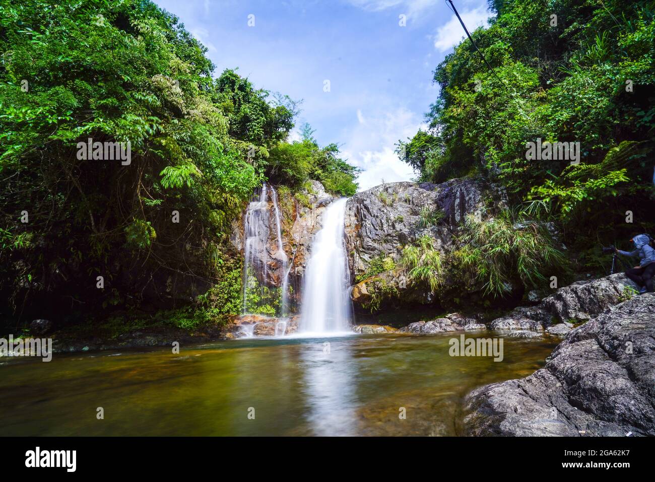 Bella cascata nel distretto di Binh Lieu Quang Ninh provincia nord Vietnam Foto Stock