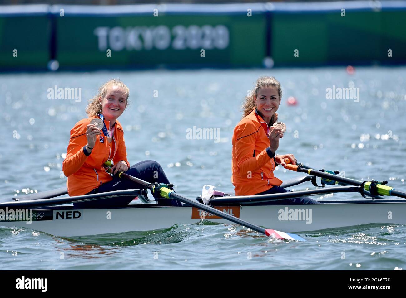 Mariejke KEIJSER (NED) e Ilse PAULIS (NED) 3° posto, medaglia di bronzo, medaglia di bronzo, medaglia di bronzo, medaglia di bronzo, medaglia di bronzo, Giubilazione, allegria, gioia, grazie, leggere sculls doppio 2021 donna, Sea Forest Waterway. Olimpiadi estive 2020, dal 23.07. - 08.08.2021 a Tokyo/Giappone. Foto Stock