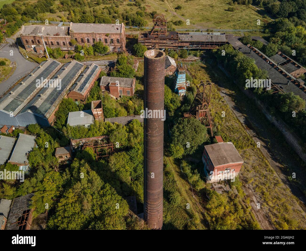 Chatterley Whitfield abbandonò la cava dismessa ex miniera e museo Stoke on Trent Staffordshire Drone fotografia aerea Foto Stock