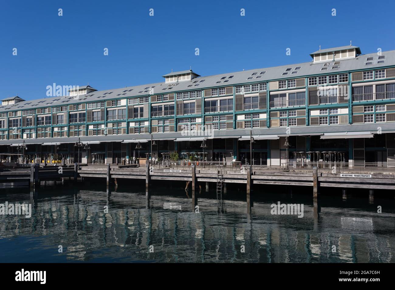 Sydney, Australia. Giovedì 29 luglio 2021. Viste generali di Finger Wharf, Woolloomooloo, molto vuoto. Le restrizioni di Lockdown per Greater Sydney sono state prorogate di quattro settimane fino al 28 agosto a causa della diffusione della variante Delta. Credit: Paul Lovelace/Alamy Live News Foto Stock