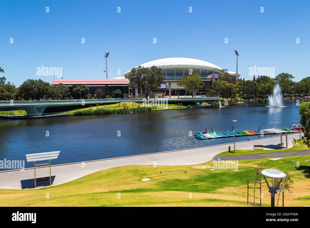 Fiume Torrens e Adelaide Oval, Nord Adelaide, Australia Foto Stock