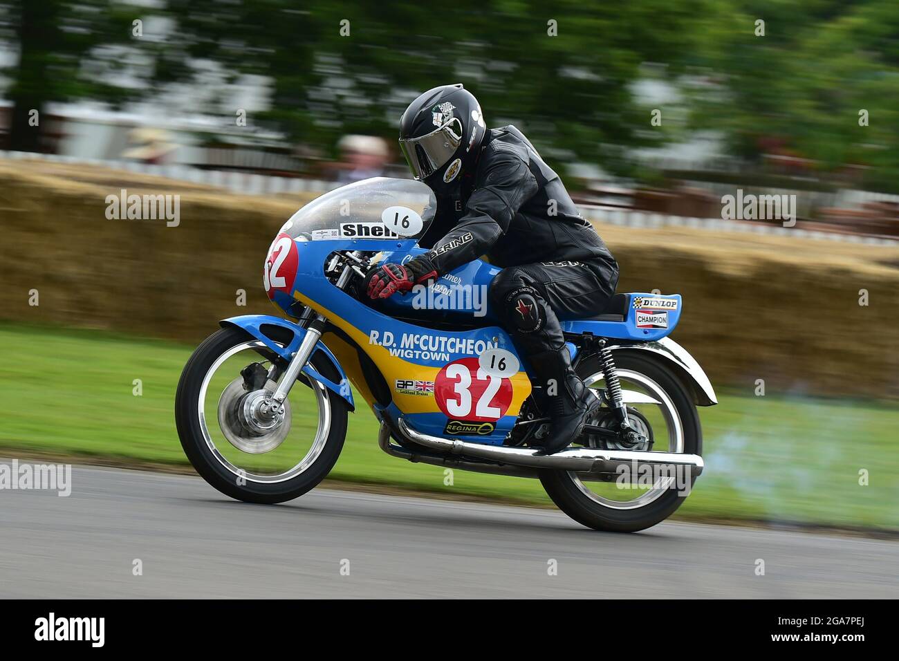 Chas Mortimer, Yamaha RD250, 110 anni del campo da montagna, The Maestros - Motorsport's Great All-Rounders, Goodwood Festival of Speed, Goodwood ho Foto Stock