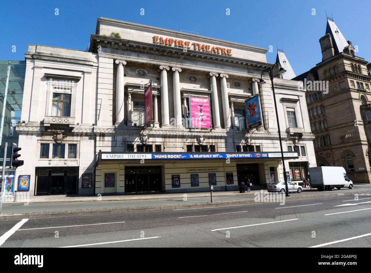 The Liverpool Empire Theatre Lime Street e London Road Liverpool Merseyside England UK Foto Stock