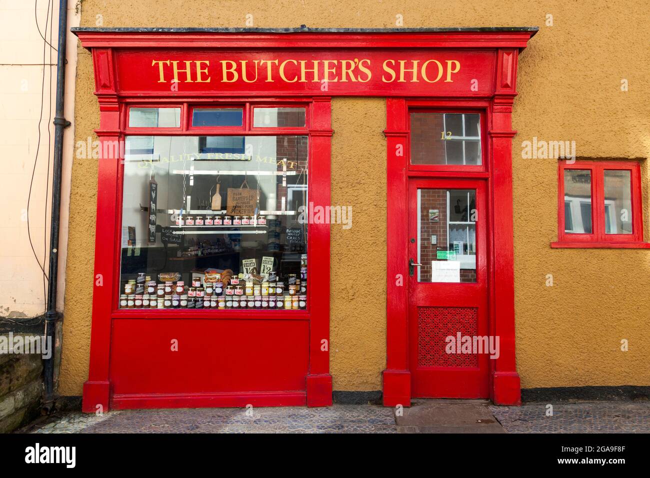 The Butcher's Shop nel villaggio di Staithes, North Yorkshire, Inghilterra, Regno Unito Foto Stock