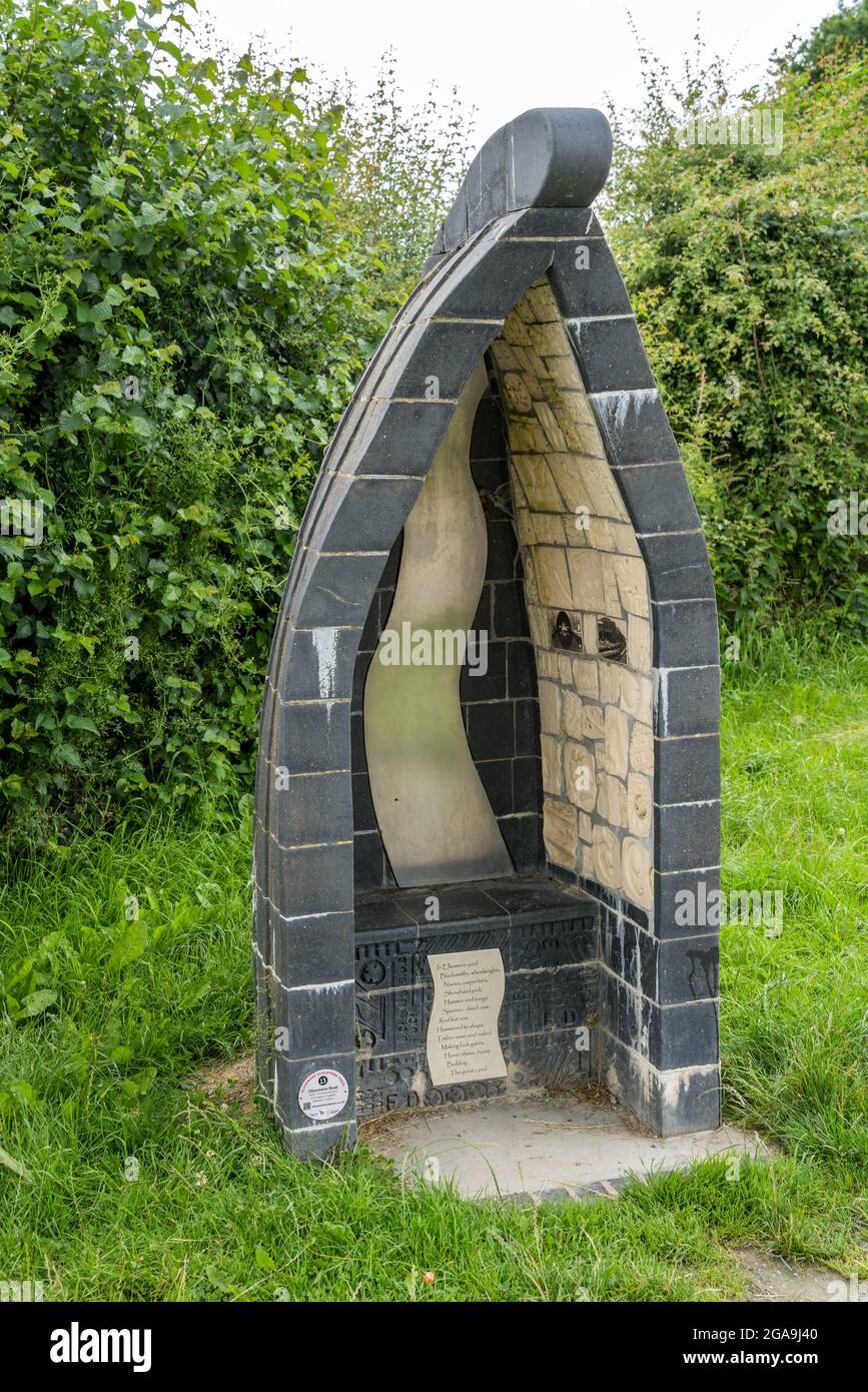ELLESMERE, SHROPSHIRE, UK - 12 LUGLIO : opere sul canale a Ellesmere, Shropshire il 12 luglio 2021 Foto Stock