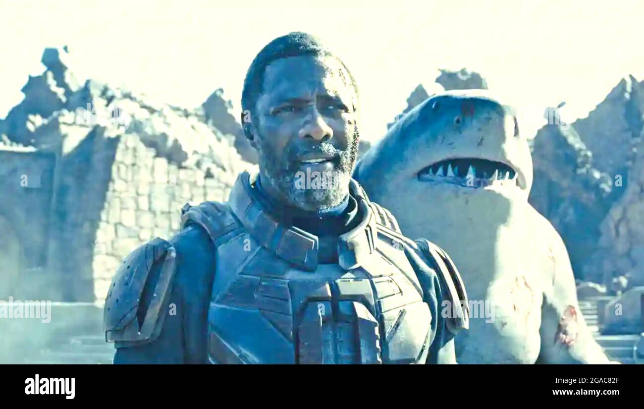 LA SQUADRA SUICIDA 2021 Warner Bros Pictures filma con Idris Elba come Bloodsport e King Shark doppiato da Sylvester Stallone basato sulla serie DC Comics. Foto Stock