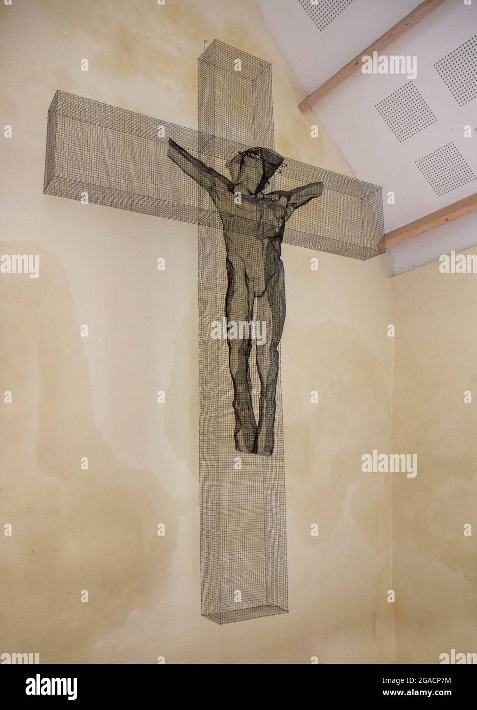 WALSINGHAM, REGNO UNITO - 09 agosto 2016: Una croce nel Santuario Anglicano di nostra Signora di Walsingham, Regno Unito Foto Stock