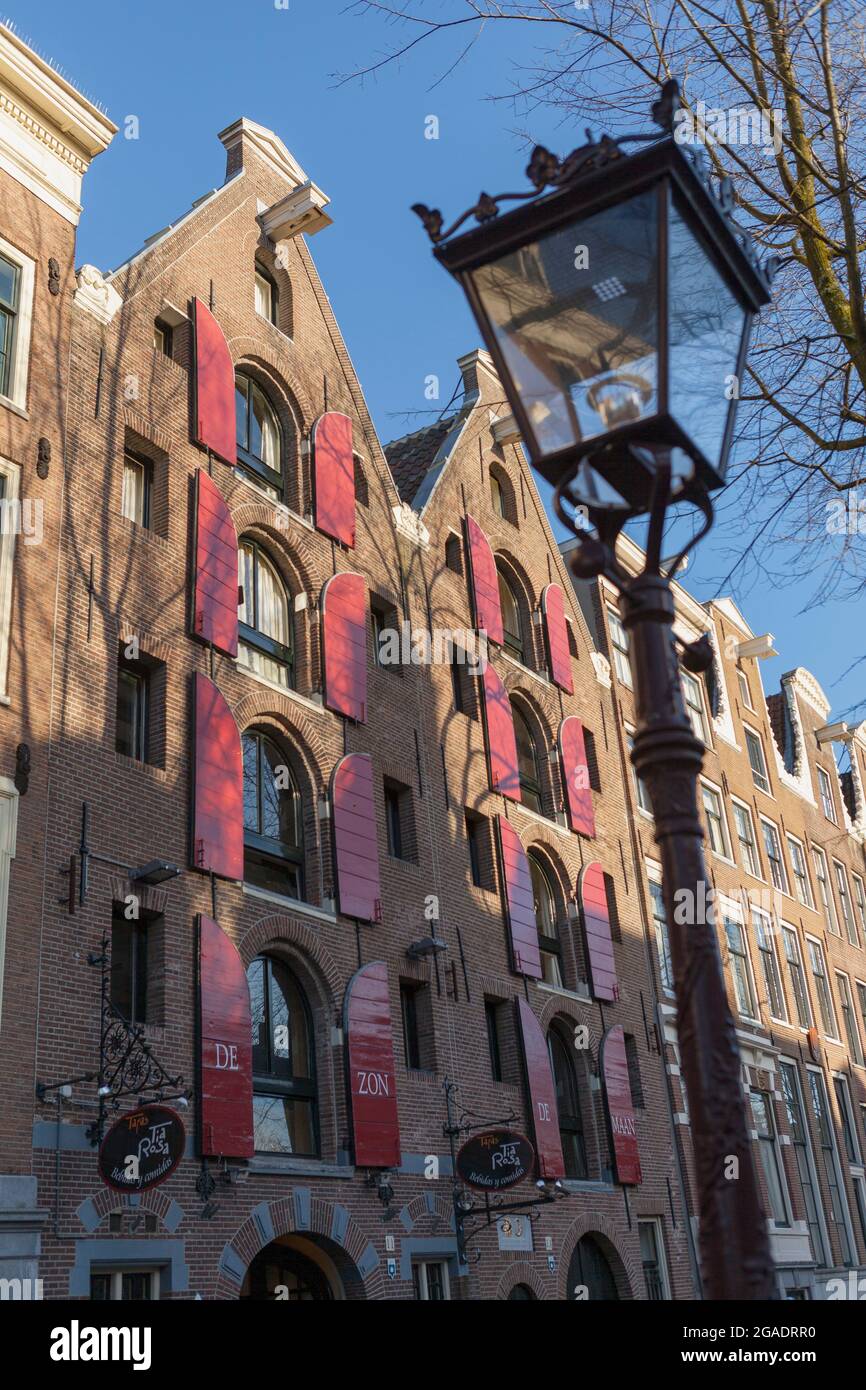 Persiane tradizionali rosse, Reguliersgracht, Amsterdam, Olanda Foto Stock