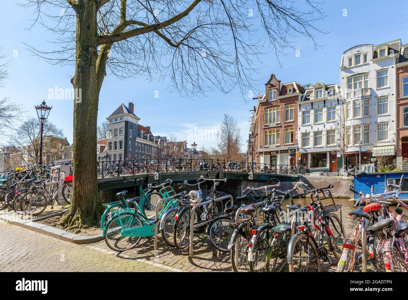Runstraat, Ponte 66, attraverso il canale Prinsengracht, Amsterdam, Paesi Bassi Foto Stock