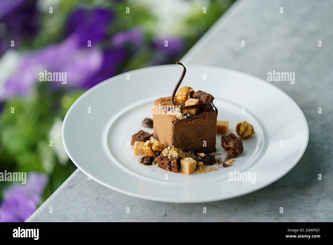 Gourmet Mousse al cioccolato Dessert in ambiente ristorante Foto Stock