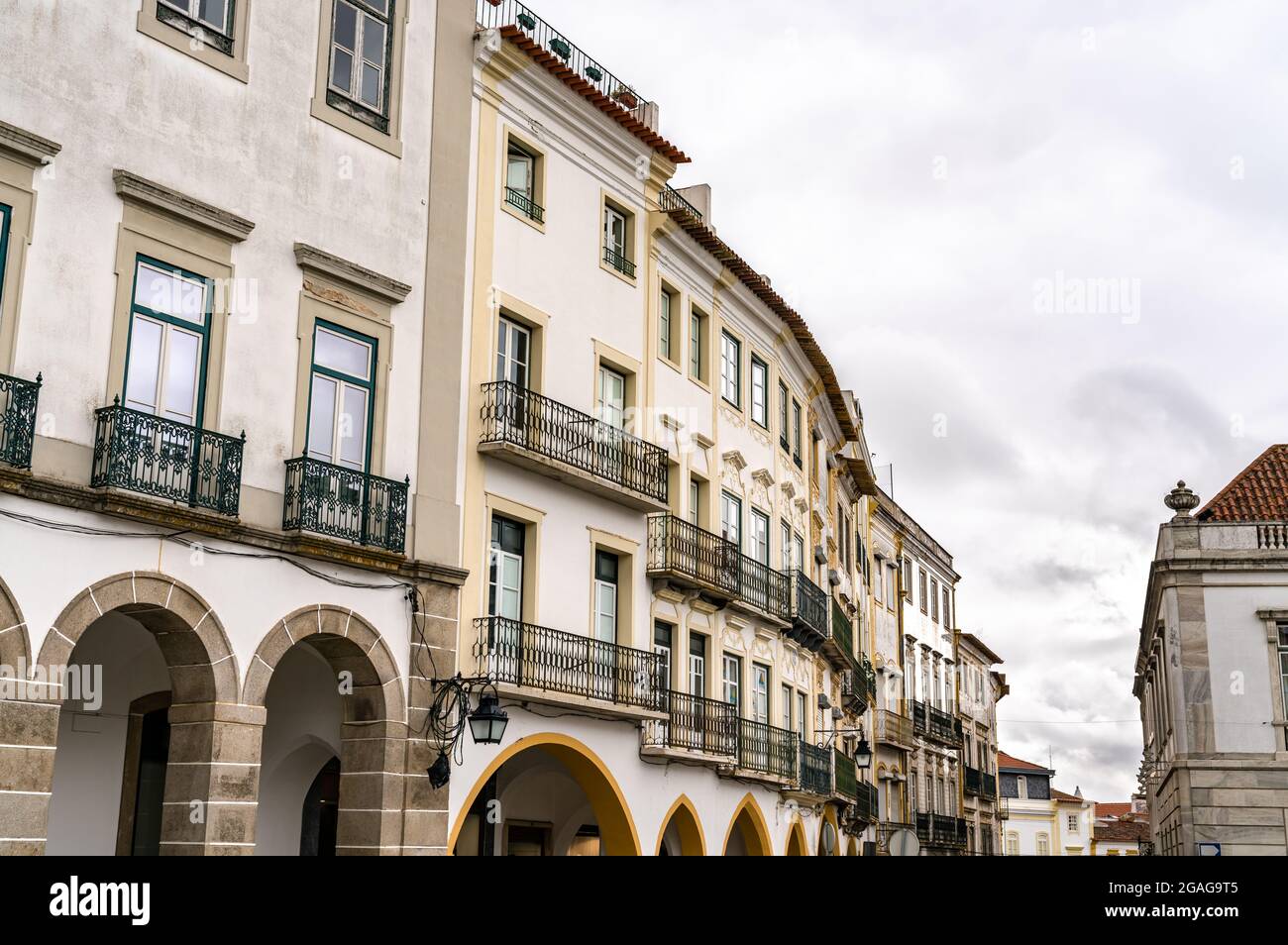 Architettura della città vecchia di Evora in Portogallo Foto Stock