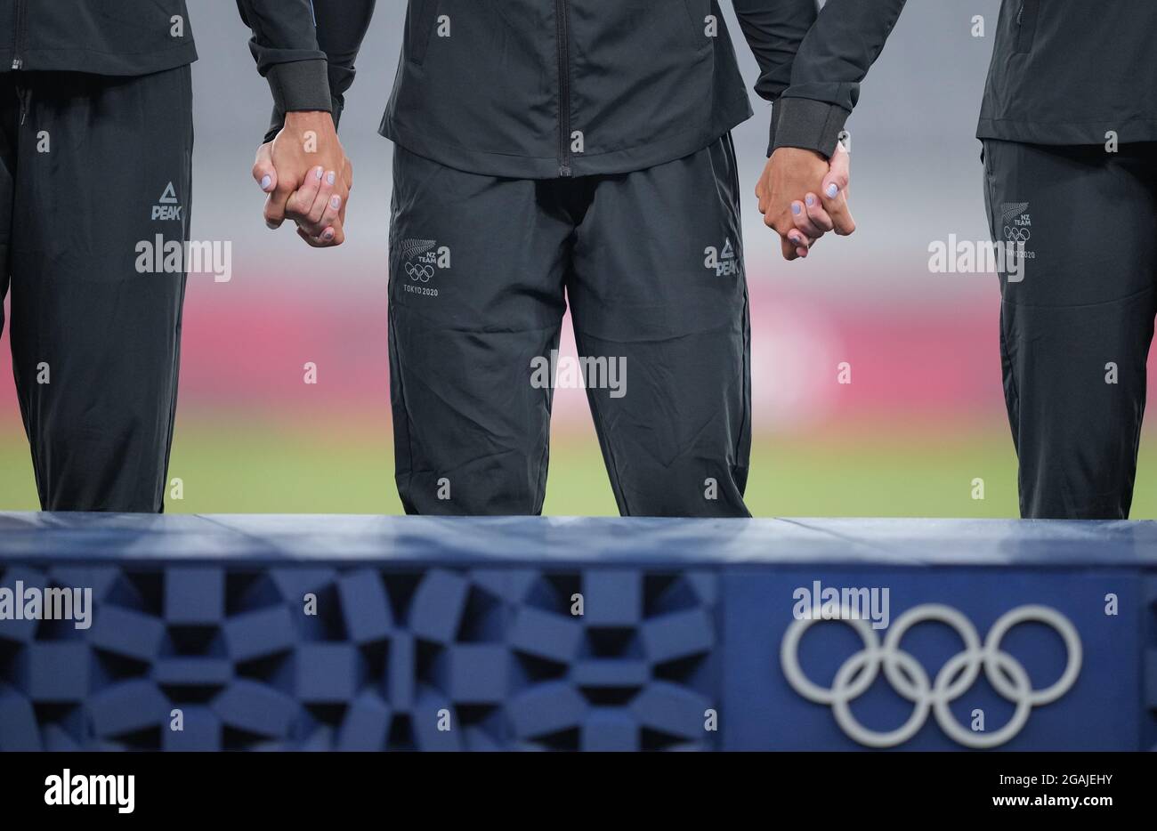 Tokyo, Giappone. 31 luglio 2021. I giocatori della Nuova Zelanda reagiscono durante la cerimonia di premiazione per l'evento femminile di rugby sevens ai Giochi Olimpici di Tokyo 2020, Giappone, 31 luglio 2021. Credit: Xue Yubin/Xinhua/Alamy Live News Foto Stock