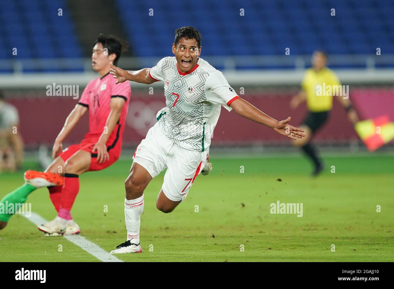 Yokohama, Giappone. 31 luglio 2021. Luis Romo (7 Messico) festeggia il 2° goal della squadra durante il torneo di calcio olimpico maschile di Tokyo 2020, che si disputerà tra la Repubblica di Corea e il Messico allo stadio internazionale Yokohama di Yokohama, Giappone. Credit: SPP Sport Press Photo. /Alamy Live News Foto Stock