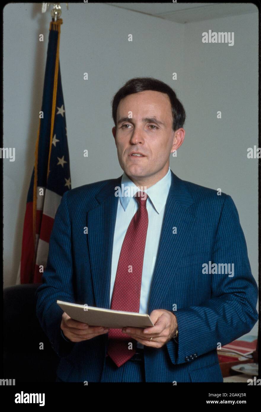 Ritratto di Rudolph Giuliani (n. 1944 -) durante il suo mandato come avvocato degli Stati Uniti per il distretto meridionale di New York, New York, NY, 10/01/1984. (Foto di Bernard Gotfryd/LOC/RBM Vintage Images) Foto Stock